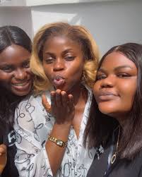 PFA class25 graduation ceremony 🎓🎓 Themed: Fashion Flashback 🖤 Outfit  @_gechysthread_ Headpiece @_gechysthread_ 👠 @bigfeetluxe_