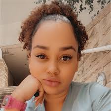 Carolyn Dumas's Instagram, Twitter & Facebook