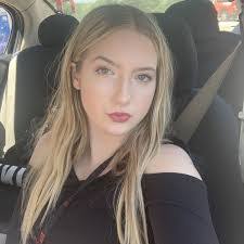 Heather Sansone's Instagram, Twitter & Facebook