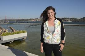 Serve esta cara séria para vos agradecer. Tvi Confirma Contratacao De Maria Botelho Moniz Bb 2020