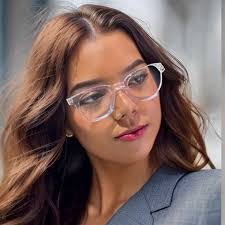 Ermin Martinez's Instagram, Twitter & Facebook