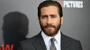 Jake Gyllenhaal Brushes Off Taylor Swift Bait: 'She is a Beautiful Girl'