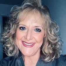 I know it's July, but look. 😊 I wanted one last year, but it sold out  within two days. It's the Mr. Christmas ceramic nostalgic tree. Doesn't it  remind you of those