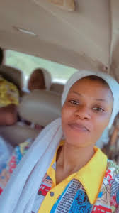 So Yesterday,myself and my band members paid a visit to HRH Peter  Ogungbesan (Olu of Ora) and Kabiesi is such a big fan of me that it got me  all emotional and shy at the same time 😁😁 btw Kabiesi is a ...