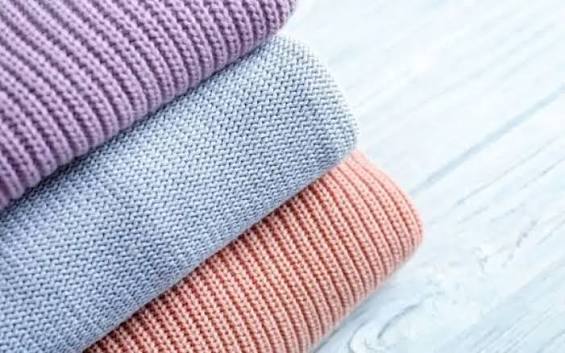 Phân biệt dệt kim (Knitted) và dệt thoi (Woven) đơn giản nhất. – YaMe.vn