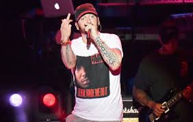 Eminem Earns Ninth No 1 Us Album As Kamikaze Tops