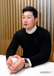 고개 숙인 오승환 뭐라고 말씀드리기 힘들고, 죄송하다 중앙일보 입력 2021.08.07 16:55 인쇄 기사 보관함(스크랩) 글자 작게 글자 크게 ëŒë¶€ì²˜ì˜ ê·€í™˜ ì˜¤ìŠ¹í™˜ì€ Kboë¦¬ê·¸ì—ì„œ í†µí• ê¹Œ ìŠ¤í•œ ìœ„í´ë¦¬ ë„¤ì´íŠ¸ë‰´ìŠ¤