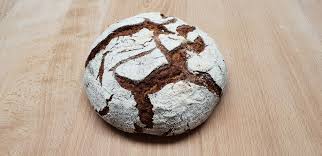 Une Tourte 100 Seigle Tres Simple A Faire En Fermentation Longue A Ta La Mie Du Poiraud