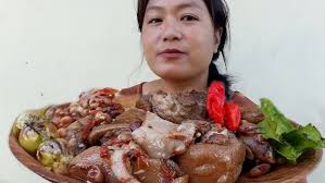 Naga style Local pork with green leaf beans Alongpi naga mukbang