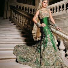 Imagine How Much Work Went Into That Christ Love The Green Though Latest Bridal Dresses Indian Wedding Dress Asian Wedding Dress