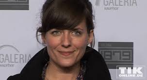 Ein jahr nach seiner hochzeit mit michael wurde bei benjamin blutkrebs diagnostiziert. Sarah Kuttner An Ewige Liebe Glaubt Sie Nicht Tikonline De