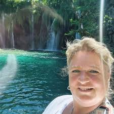 WICHTIG HELFT DOCH ALLE MAL MIT +++ LEBENSRAUM FÜR BIENEN SCHAFFEN Ein  kleines Anliegen an euch alle. Die Bienen sind vom Aussterben bedroht.  Leider sind Bienen in der Stadt und auf