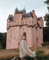 Live Out All Your Fairy Tale Dreams These Are The Most Romantic Castles To Get Married At Green Wedding Shoes Wedding Venues Inexpensive Wedding Venues Beach Theme Wedding