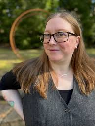 Olivia Waite's Instagram, Twitter & Facebook