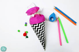 Kleine Schultute Basteln Anleitung Mit Vorlage Wunderbunt De In 2020 Kleine Schultute Basteln Schultute Basteln Vorlage Schultute Basteln