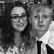 After a hair desser local that's good I don't no what I actually want I'm  sick of my hair so needs to no what they are doing not someone starting off  only