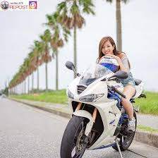 triumph girls biker motorbike girl cafe racer girl bikes girls