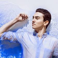 Michele bravi (città di castello, 19 dicembre 1994) è un cantante italiano, noto per aver vinto la settima edizione di x factor. Chi E Michele Bravi