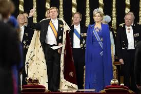 Automagisch goed en slecht nieuws over en rondom koning willem alexander van oranje. Dutch King Willem Alexander Succeeds Mother Beatrix