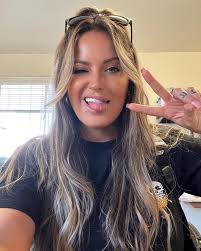 Well hello! Only my 4th post this year and it's almost September! Time  flies when you're traveling constantly from place to place and gig to gig  but hey.. no complaints here! I'm