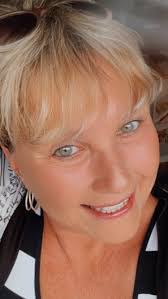 Stacie Dickerson's Instagram, Twitter & Facebook