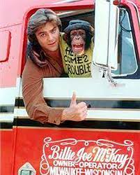 Un joven camionero, un chimpancé y un inesperado pero fugaz éxito mundial:  “Las aventuras de B.J.” 