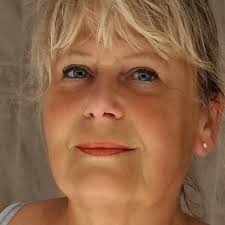 Lydia Burdick (@lydiaburdick)