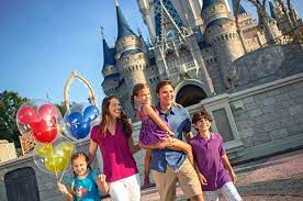 10 Tips Para Sobrevivir A Los Parques Tematicos En Familia Latinos En Orlando Disney Resorts Disney Discounts Disney World Tickets