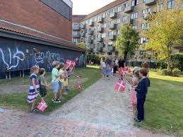 På skolen på amagerbro har elever og personale et fælles og individuelt ansvar for med fornuft, tillid og gensidig respekt, at agere indenfor fællesskabet rammer, således at alle oplever. Nordoestamager
