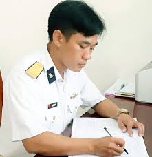 Chỉ là tặng anh ta một viên đạn. Chinh Trá»‹ Vien Tiá»ƒu Ä'oan Xuáº¥t Sáº¯c Bao Háº£i Quan Viá»‡t Nam