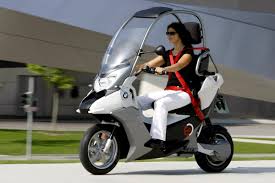 BMW vai ter moto elétrica em que não precisa de capacete
