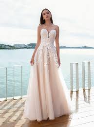 Brides planning a 2020 wedding will have their pick of trends. 20 Wedding Dresses For 2020 Brides