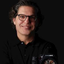 When you just so happen to nail a pour shot while building your final  image.