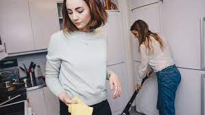 5 Ways To Deal With A Bad Roommate