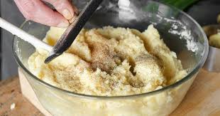 Rien De Meilleur Qu Une Puree Maison Pour Accompagner Viandes Et Poissons Nos Recettes Pour Tous Les Gouts Et Toutes Les Envies Recette Puree Pomme De Terre Puree Pomme Croquette