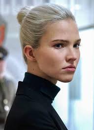 She frequently participated in ballet competitions before she suffered an ankle injury which prevented her from continuing her hobby. Sasha Luss Moviepilot De