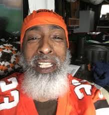 Bobby Pharms's Instagram, Twitter & Facebook