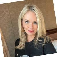 Kerry Stephens's Instagram, Twitter & Facebook