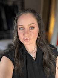 Casey Bloomfield's Instagram, Twitter & Facebook