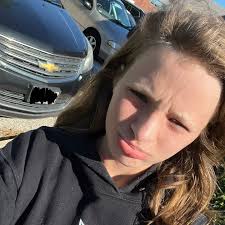 Emma Helms (@emmahelms4)