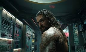 Jason momoa mimt baba voss, den vater von zwillingen, die jahrhunderte später geboren werden und als einzige menschen wieder sehen können. Nahaufnahme Von Jason Momoa Epd Film