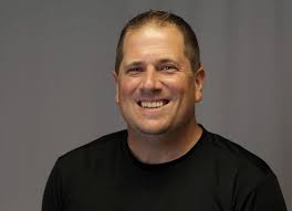 Wildcats' 'biggest fan' Ryan Ellis helps young team succeed, earns Coach of  the Year