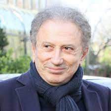 Michel drucker est un animateur et producteur de télévision française né le 12 septembre 1942 à vire, dans le calvados. Michel Drucker Annonce Son Retour Au Printemps Et Vaccine Gala