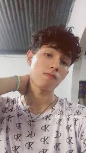 Estoy aburrido y sólo quién pa hacer videollamada ✌🏻🙃