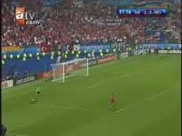 25 haziran 2008 tarihinde almanya ile türkiye arasında oynanan ve alman devlet kanalı olan zdf´ten canlı. Uefa Euro 2008 Turkiye Hirvatistan 2 Saat 16dk Izlesene Com