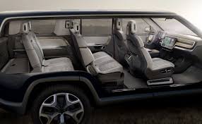 And ford motor co., is in talks to invest at least $5 billion to build a factory near fort worth, texas, according to a document. Rivian R1s Elektro Doppel Furs Gelande