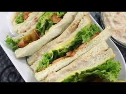 The best tuna salad sandwich recipe that is easy to make with the addition of hard boiled eggs, onion, lettuce, and tomatoes. Resepi Sandwich Tuna Youtube