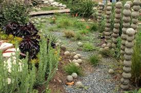 5 Dustin Gimbel Hypertufa Towers Here In Ok Might Have To Dip In Sealer Due To Freeze And Thaw California Garden Design Garden Spheres Hypertufa