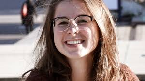 Lisa Neumann's Instagram, Twitter & Facebook