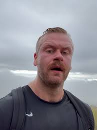 Bryllup 💍 Training 🏋️ Hiking ⛰️, Sums up the last few days,, along with  work 👨‍💻 and going to the pool 🏊‍♂️, Amazing Grey Anello suit from  @stout_verslun 😮‍💨🤝,